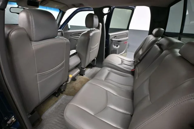 Used 2005 Blue Chevrolet LS image 34