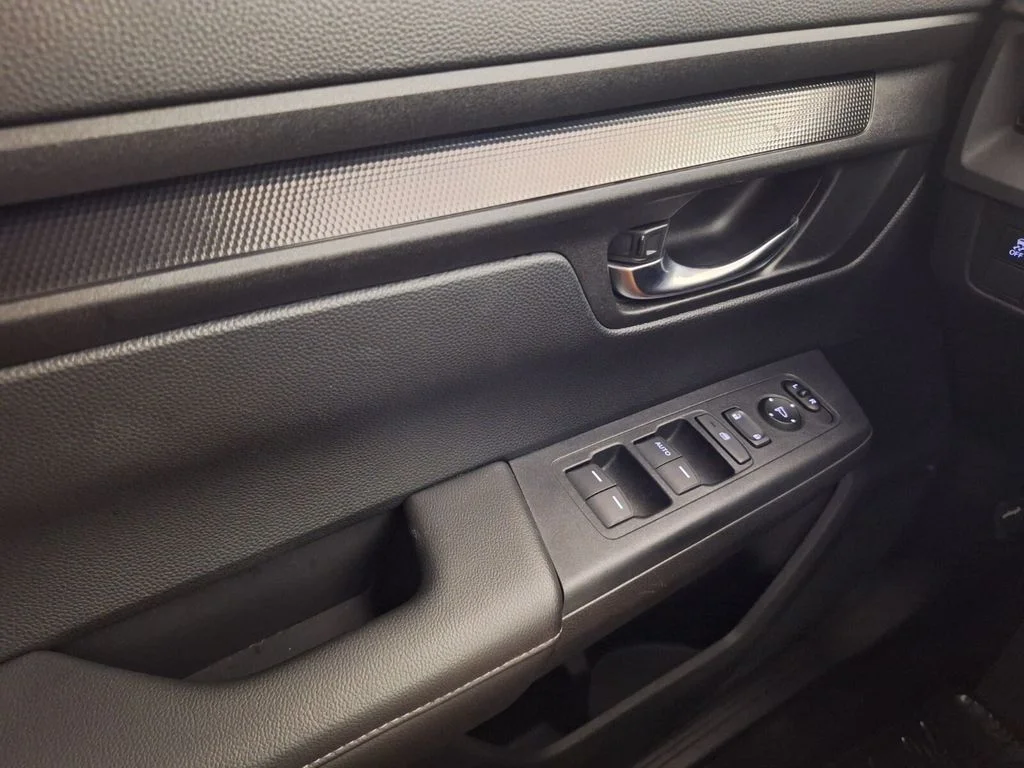 Certified Used 2025  Honda LX image 16