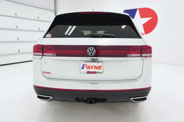 New 2026 Opal White Pearl Volkswagen 2.0T SE W/TECHNOLOGY image 6