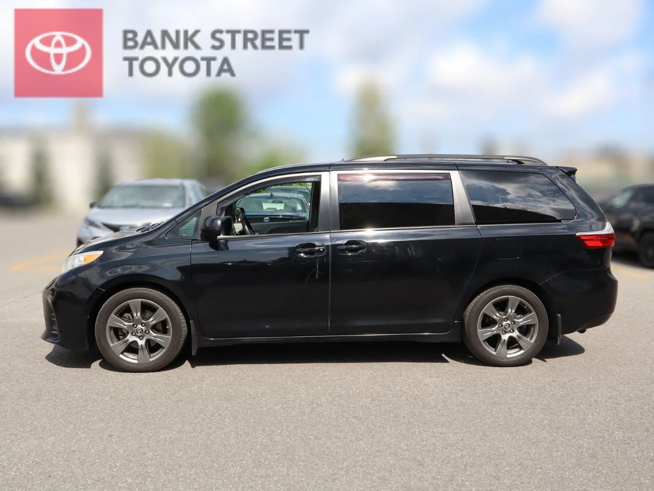 Used 2020 0218 Midnight Black Toyota LE image 39