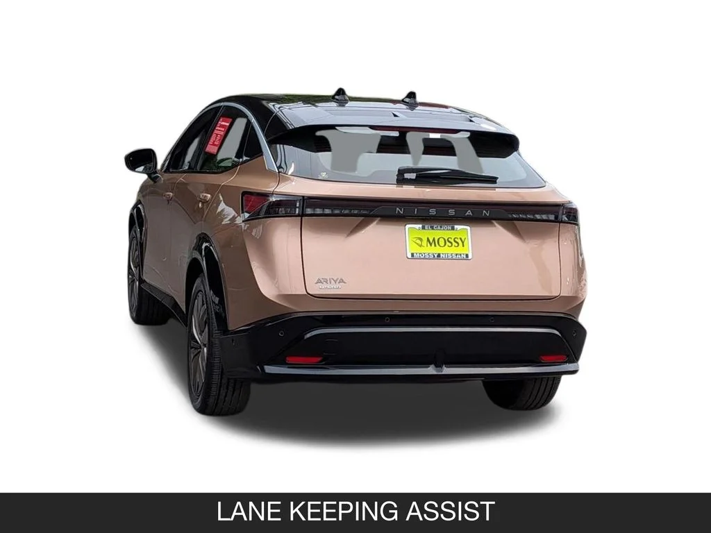 Used 2023 Brown Nissan PREMIERE image 7