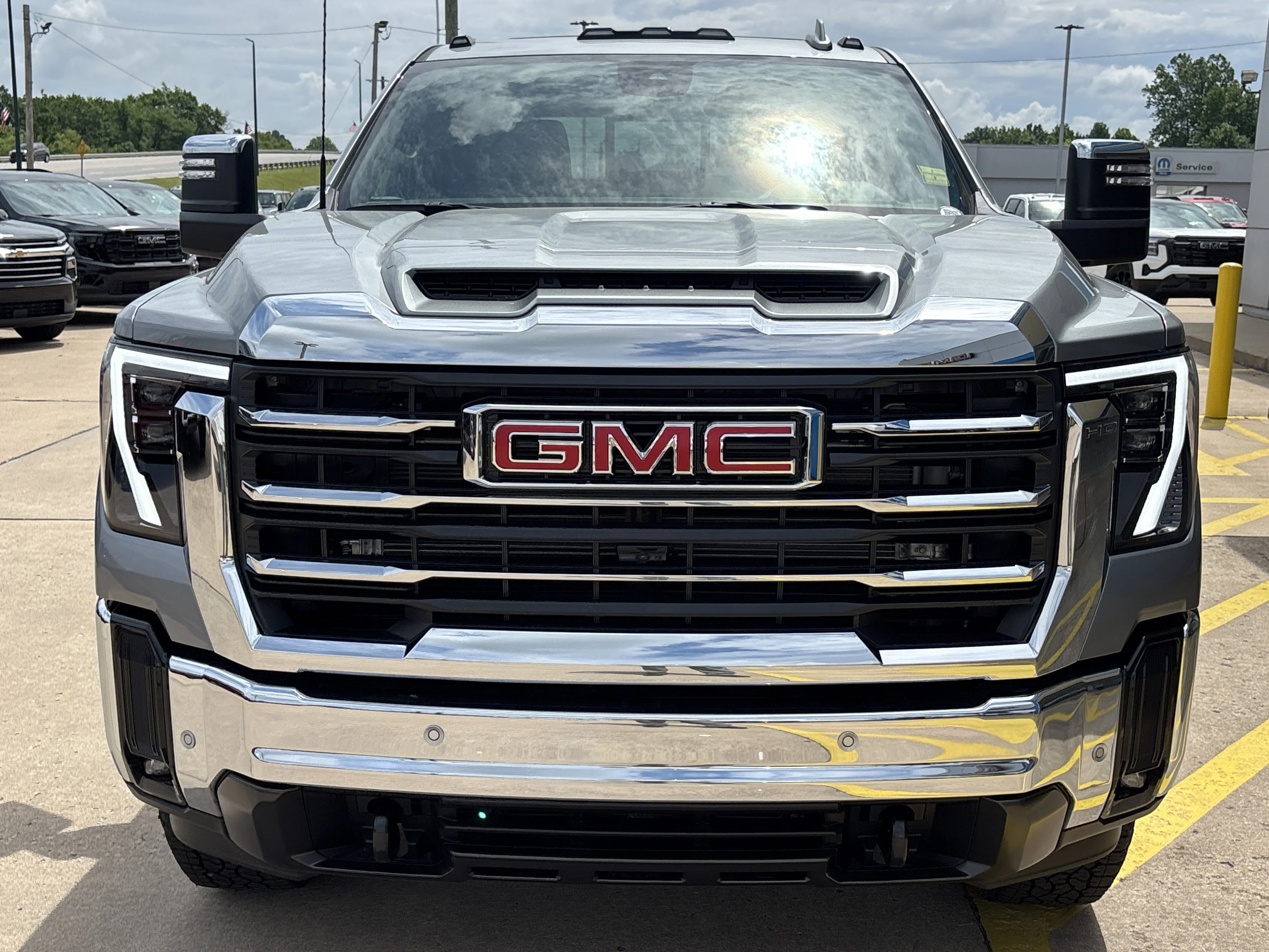 2026 GMC Sierra 2500HD SLT - Photo 10