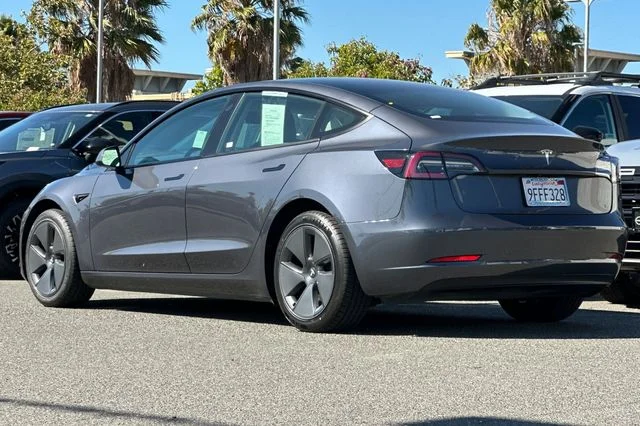 Used 2023  Tesla Base image 6