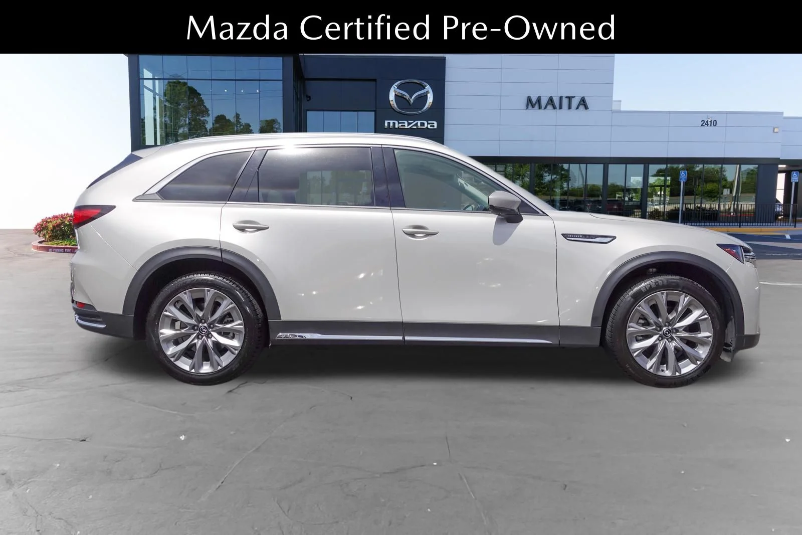 Certified Used 2025 Platinum Quartz Mazda 3.3 Turbo Premium Plus image 2