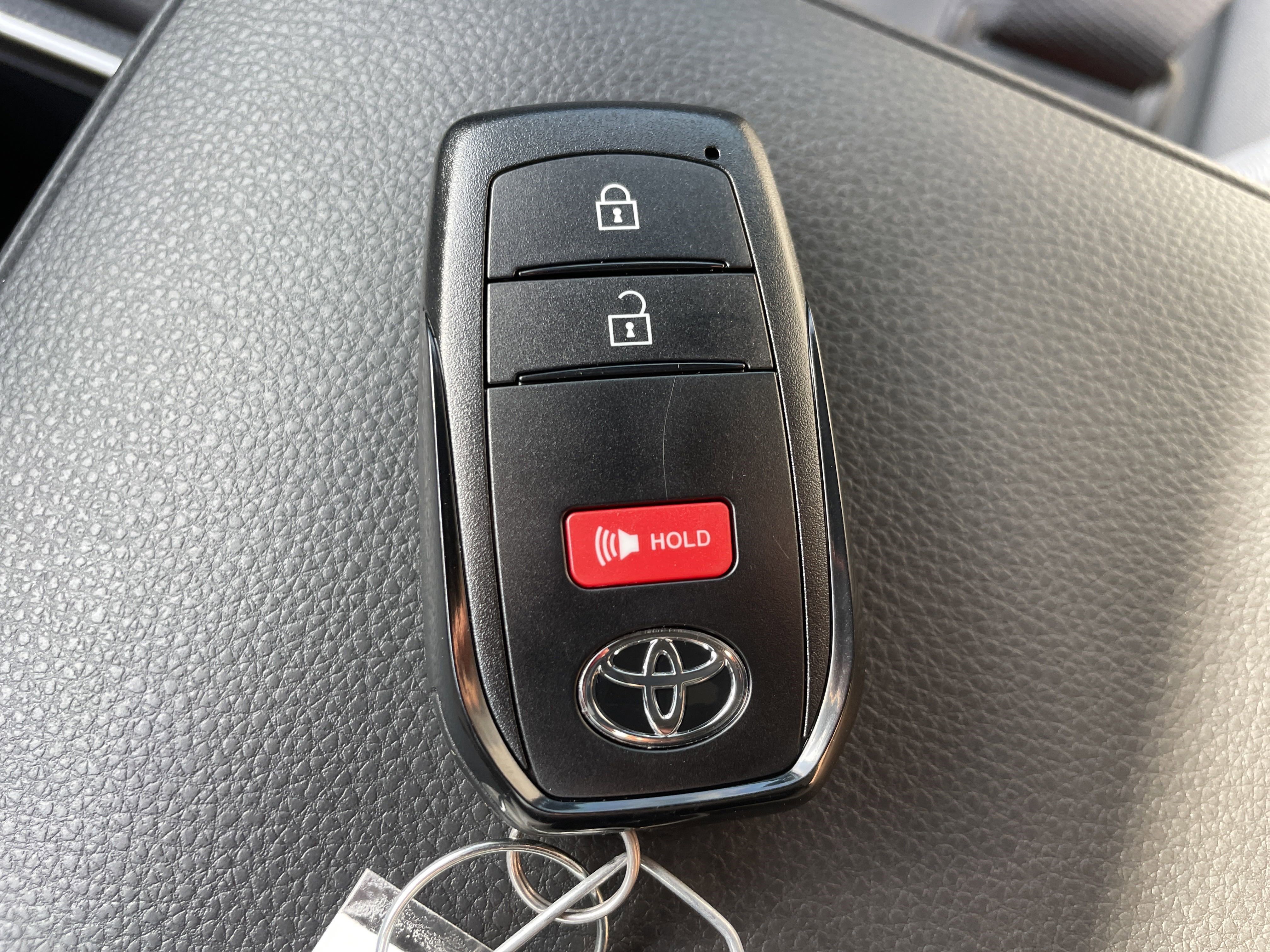 2025 Toyota Tacoma SR5 - Photo 22