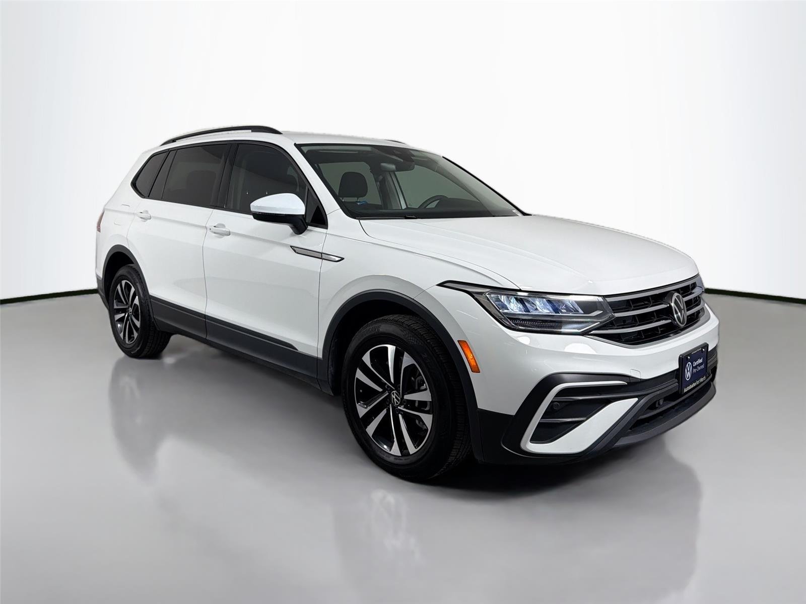 Certified Used 2023  Volkswagen S image 3