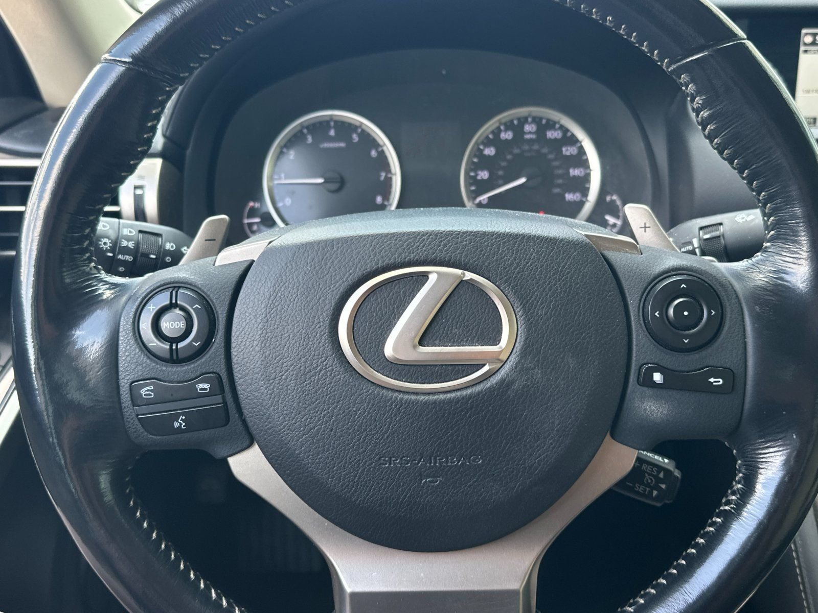 Used 2015 Ultra White Lexus 350 image 21