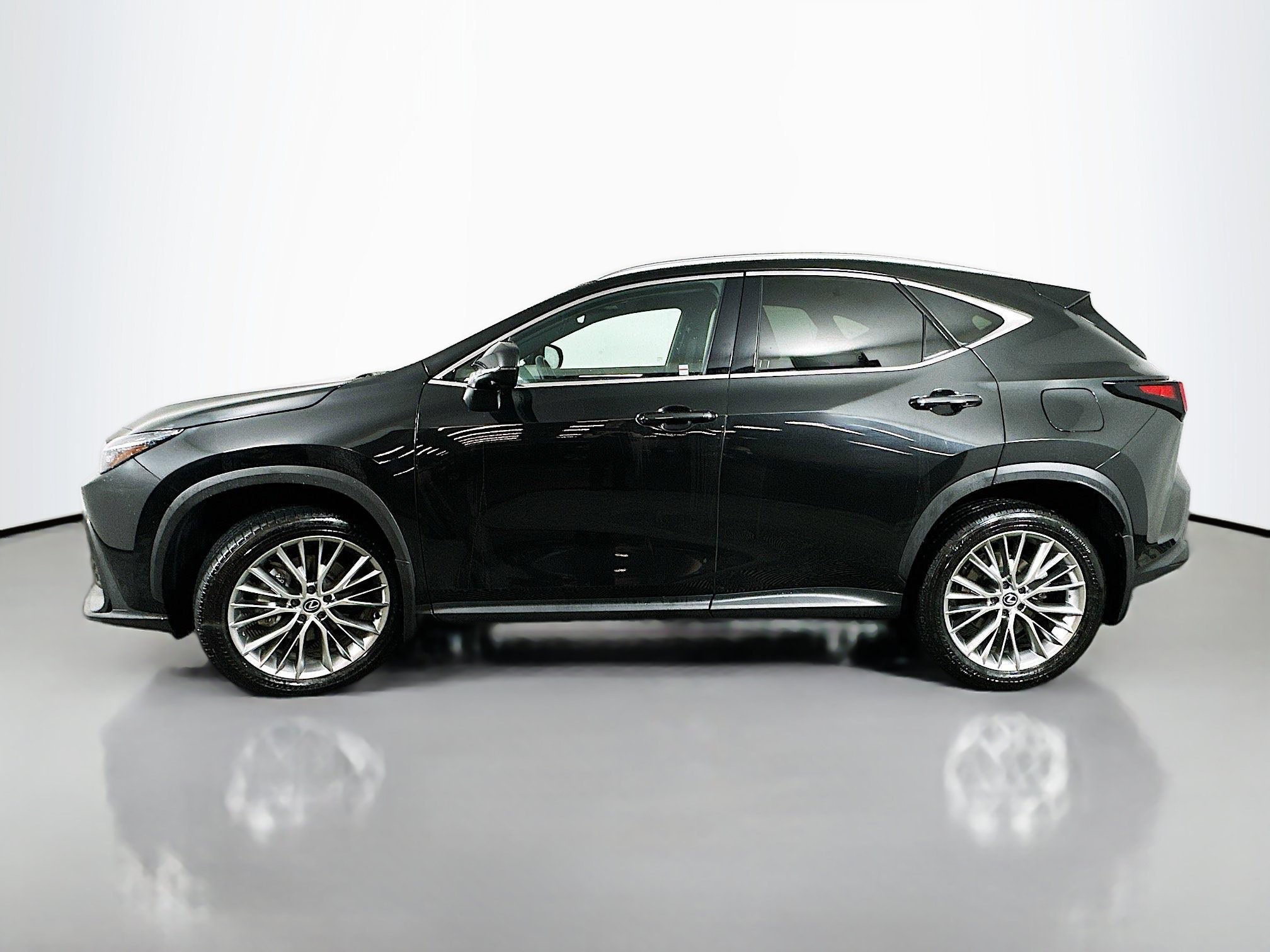 Certified Used 2025 Caviar Lexus 350h Premium image 4