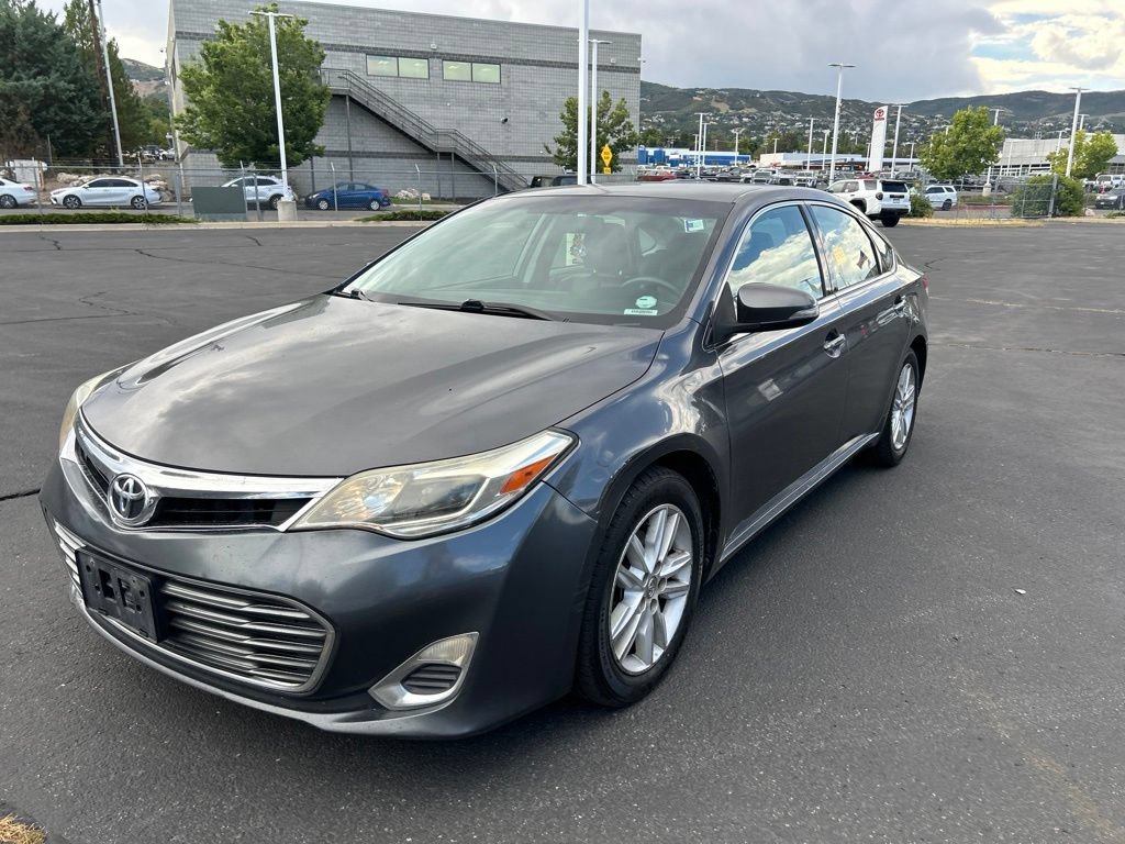 Used 2013 Magnetic Gray Metallic Toyota XLE image 12