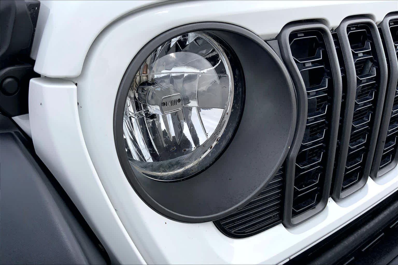 Used 2024 Bright White Clearcoat Jeep Sport S image 40