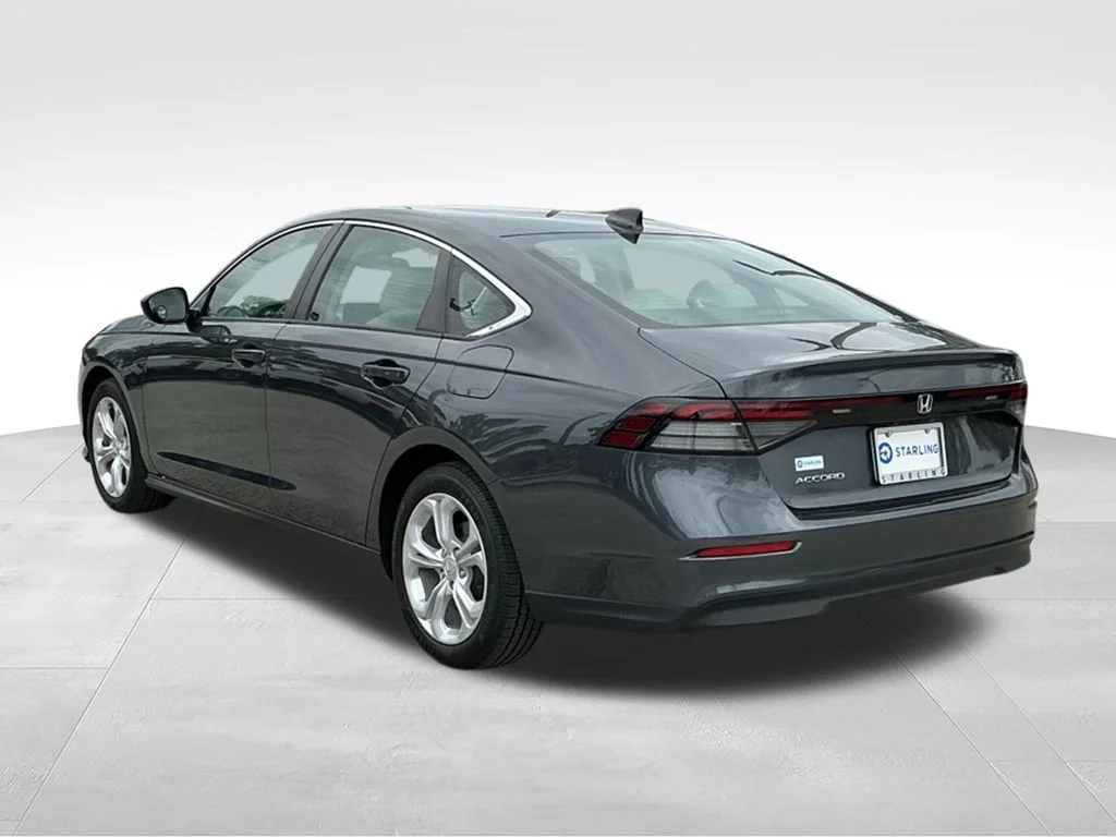 Used 2024  Honda LX image 4