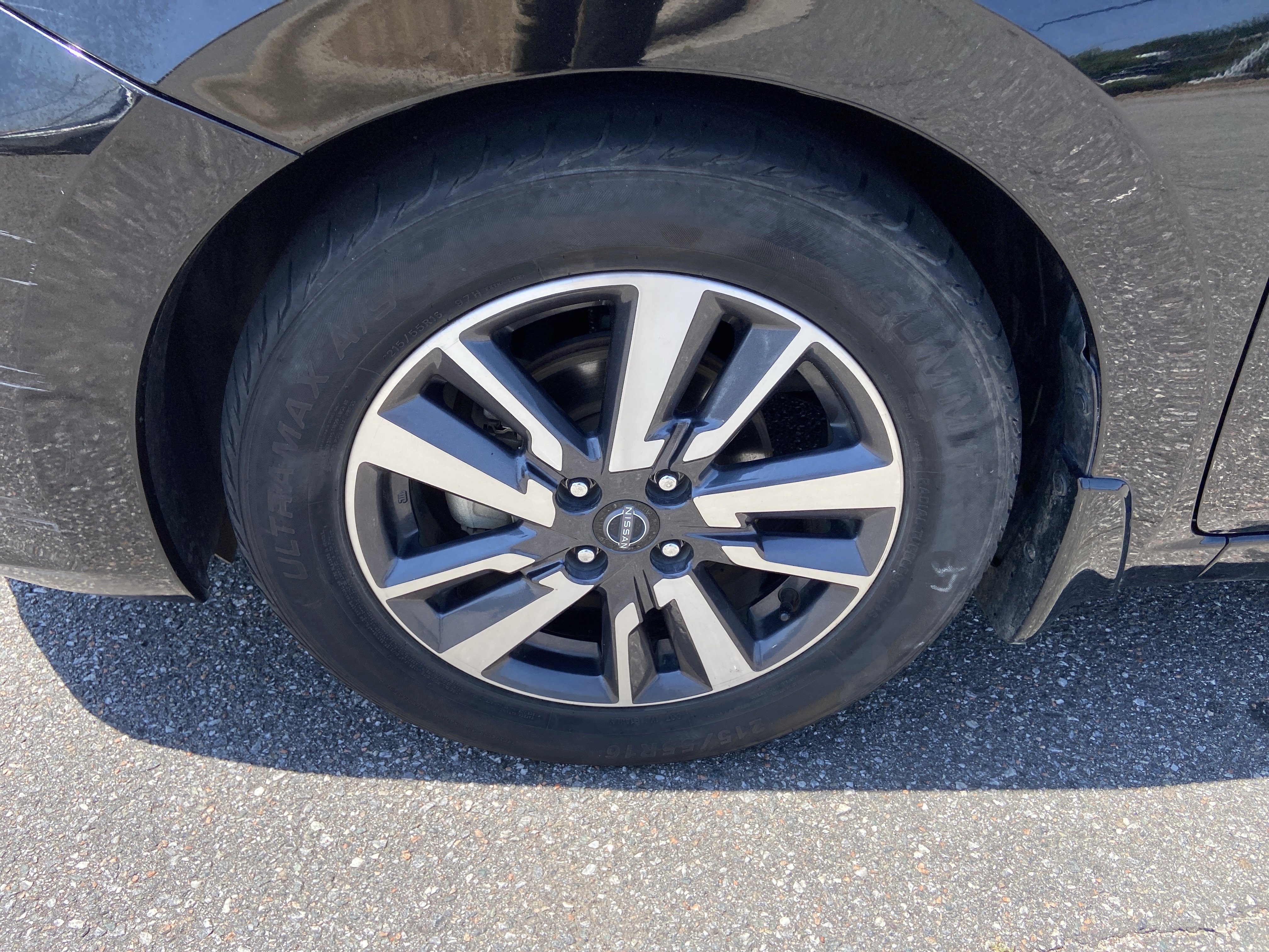 Used 2023 Super Black Nissan S image 8