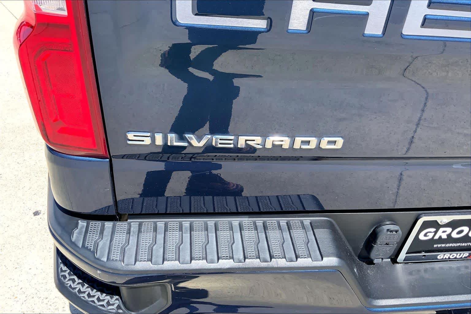 Used 2021 Northsky Blue Metallic Chevrolet Custom image 30