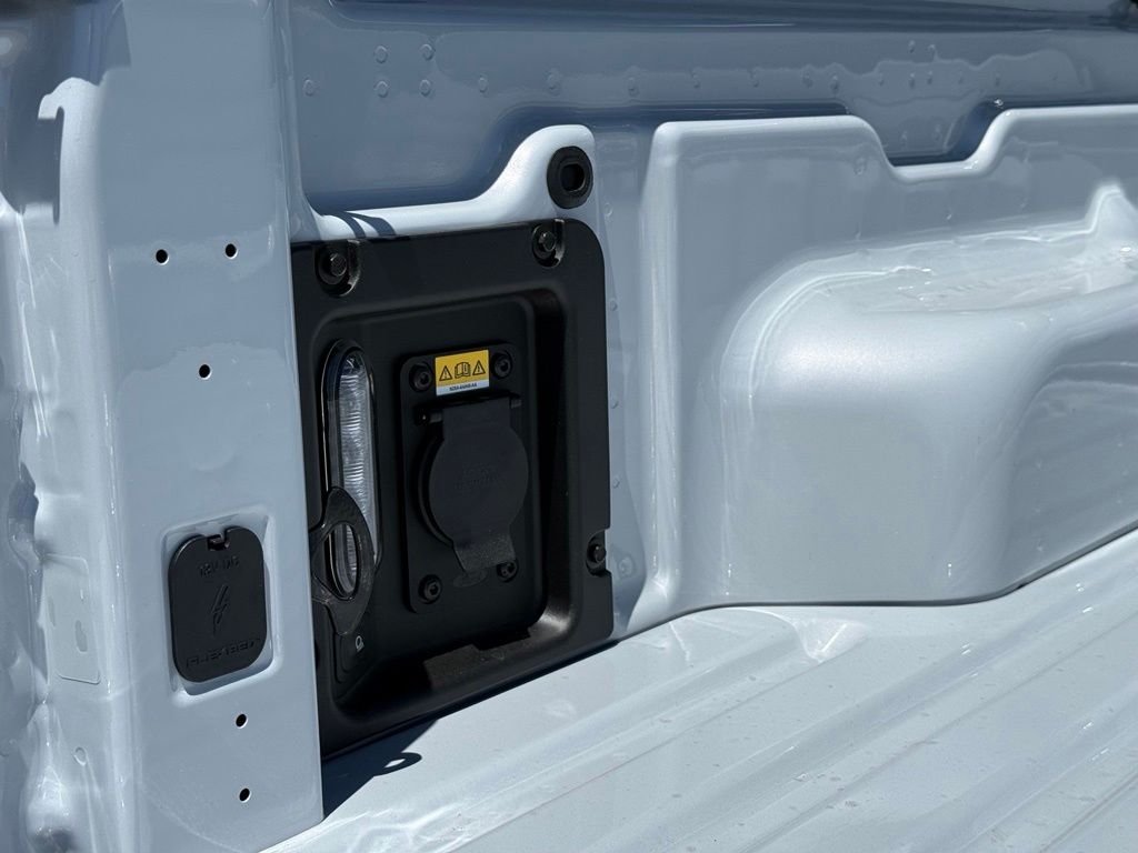 New 2026 Space White Metallic Ford XLT image 14