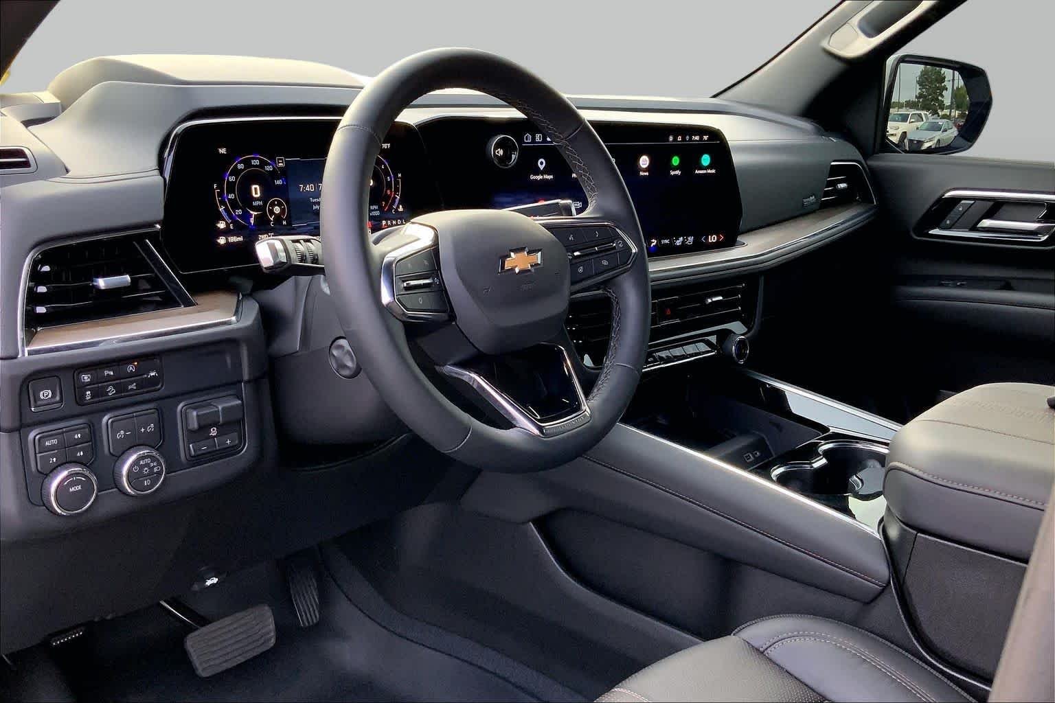 Used 2025 Sterling Gray Metallic Chevrolet High Country image 17