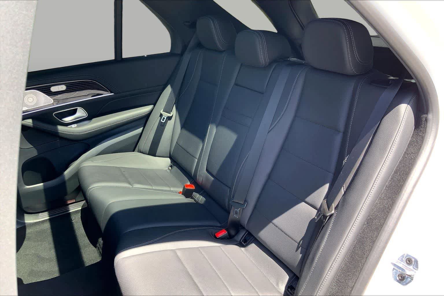 New 2026 Polar White Mercedes-Benz GLE 450 image 13