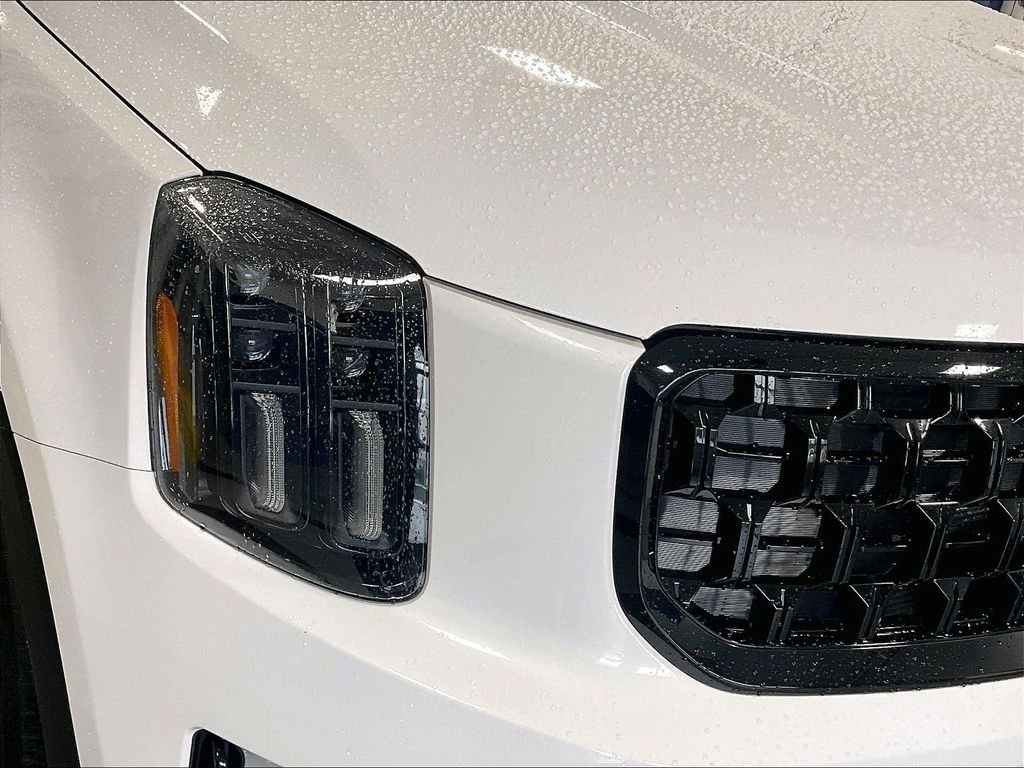 Used 2024 White Kia EX X-Line image 34