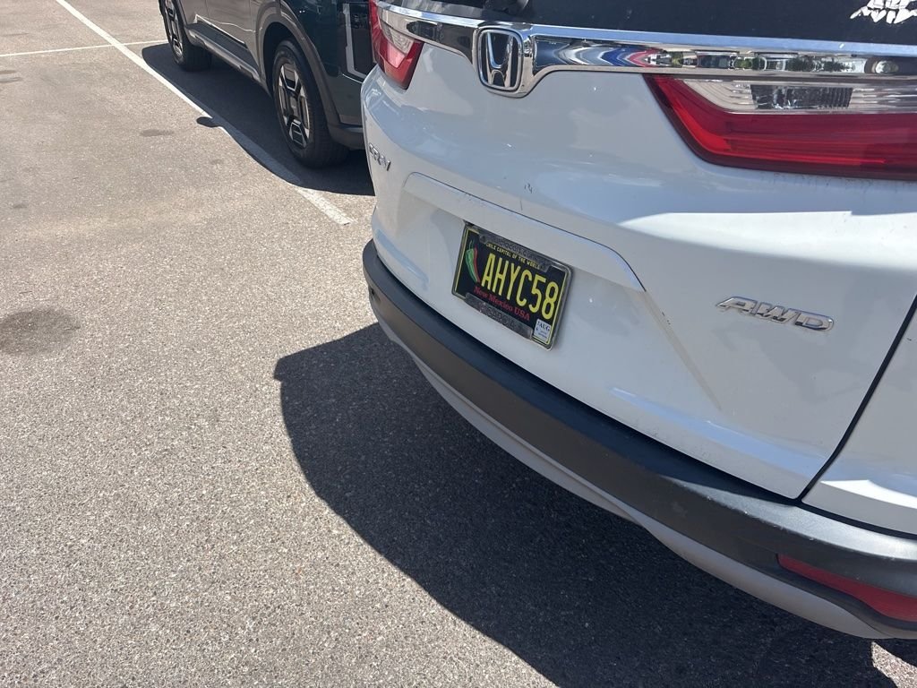 Used 2018 White Honda EX-L image 21