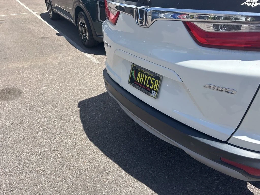 Used 2018 White Honda EX-L image 21
