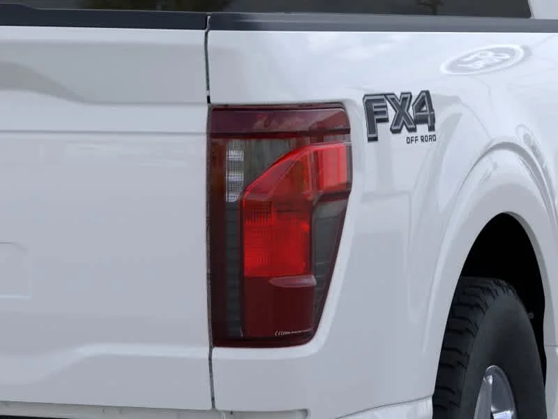 New 2026 Oxford White Ford XLT image 21