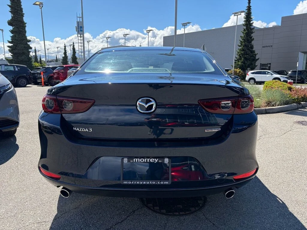 Used 2021 Deep Crystal Blue Mica Mazda GS at image 8