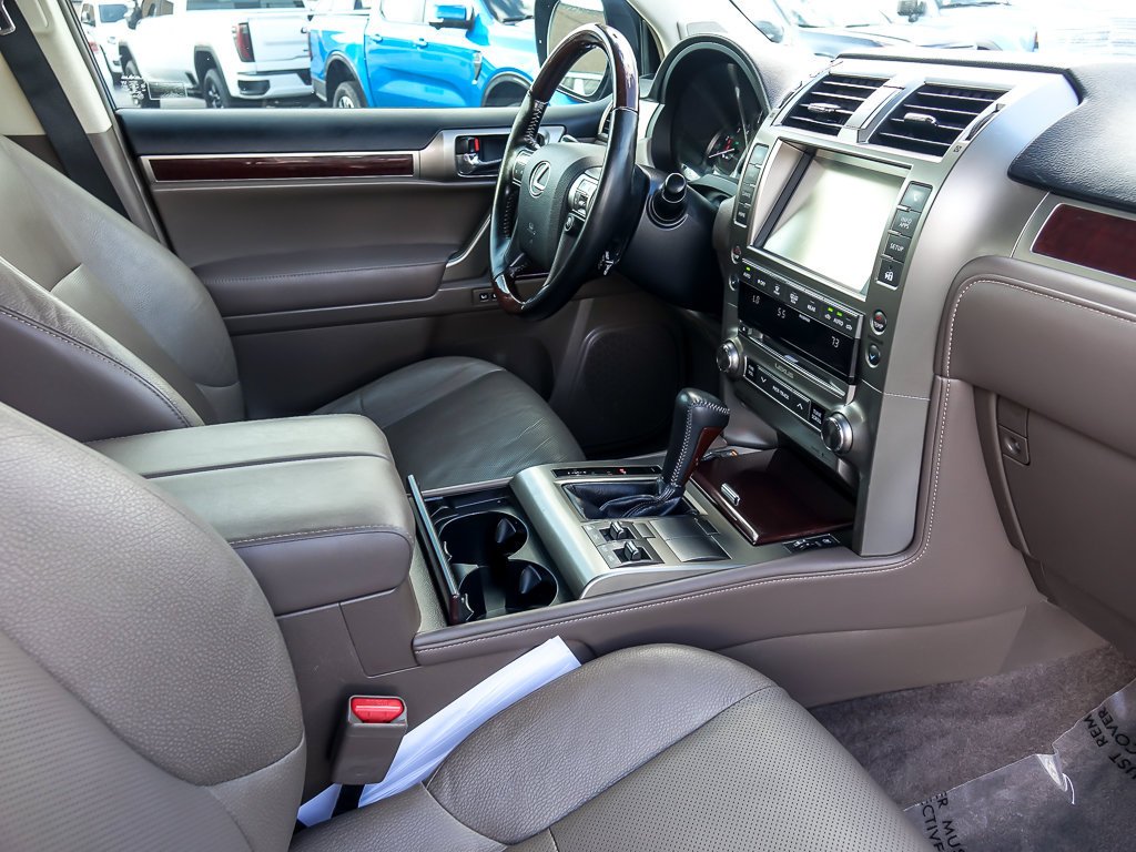Used 2018 Red Lexus 460 image 23
