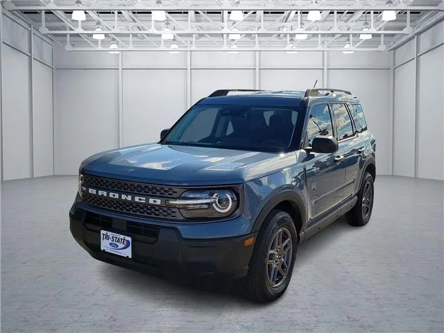 Used 2025 Azure Gray Metallic Tri-Coat Ford Big Bend 4x4 image 1