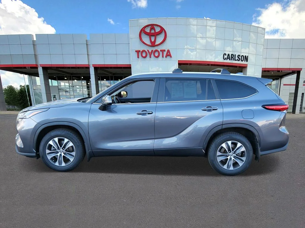 2023 Toyota Highlander XLE - Photo 7