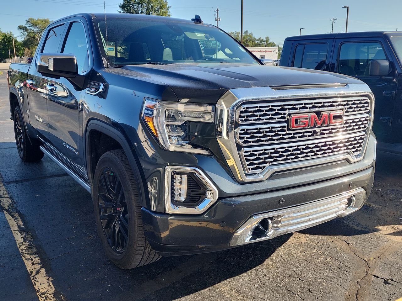 Used 2021 Green GMC Denali image 1