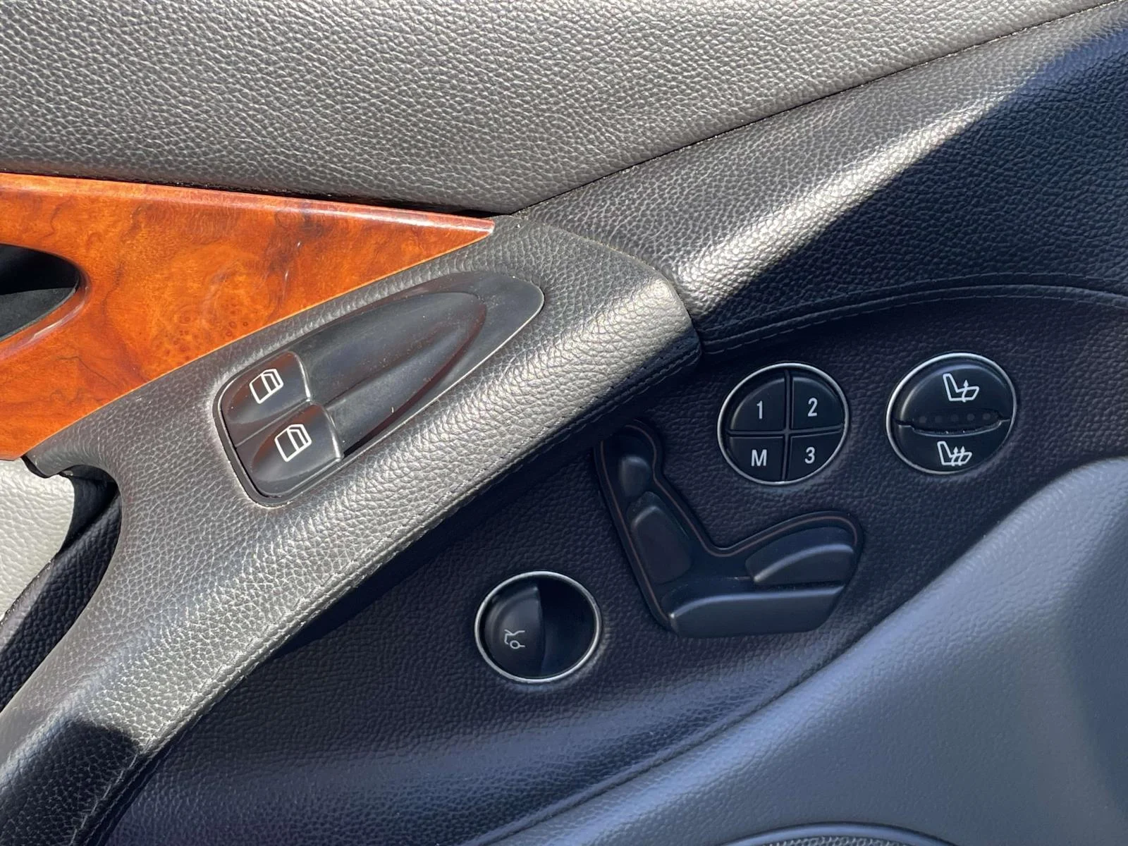 Used 2004 Green Mercedes-Benz SL500 image 14