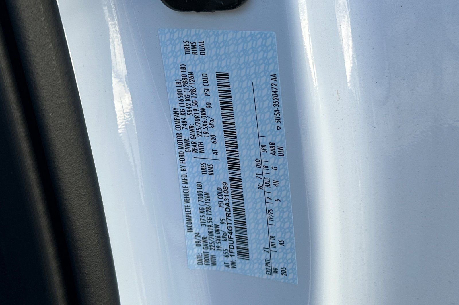 2024 Ford F-450 Super Duty Chassis Cab XL - Photo 26