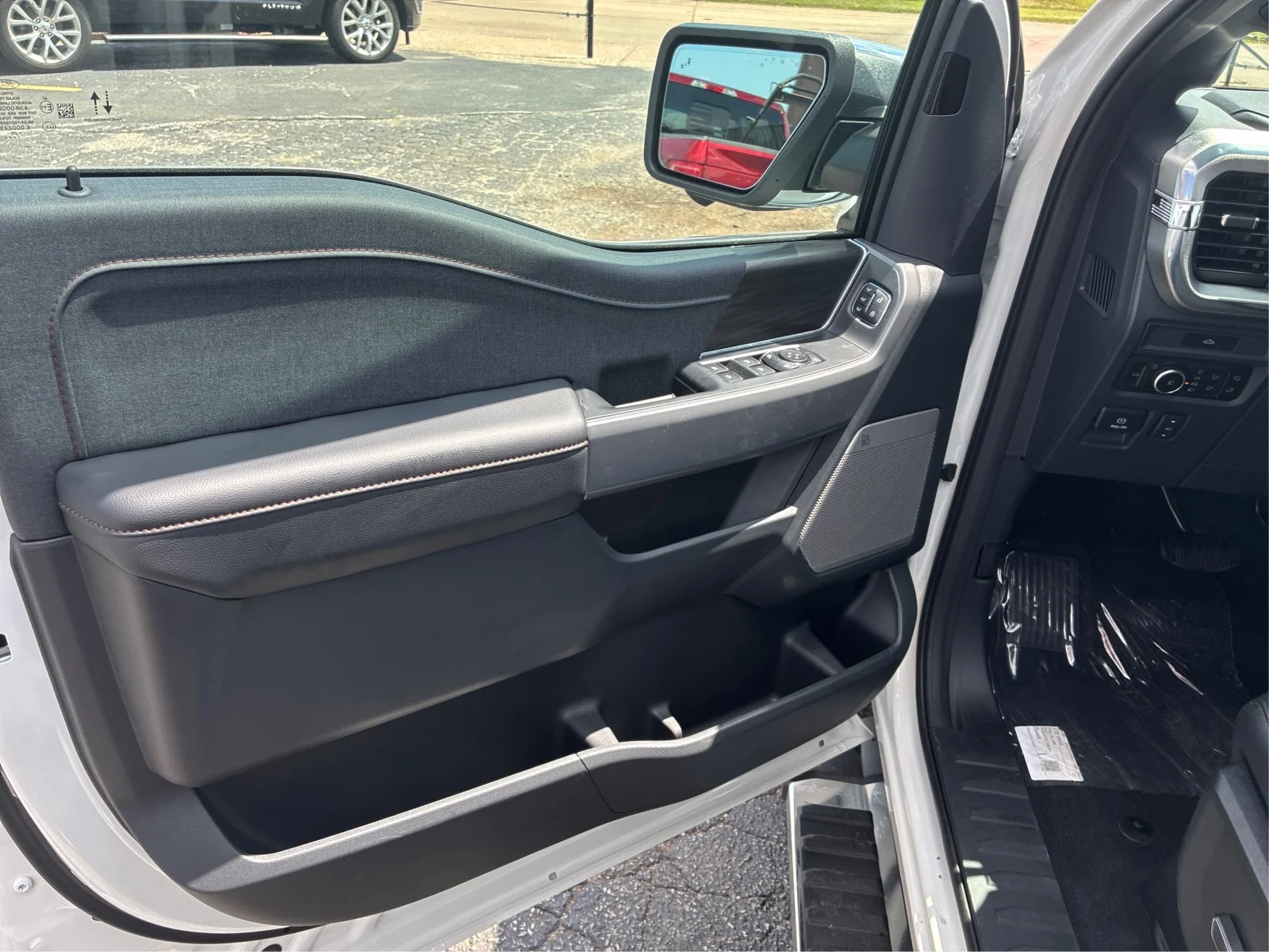 New 2026 Star White Metallic Tri-Coat Ford Lariat® image 18