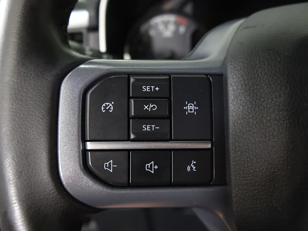 Used 2023 Oxford White Ford XLT image 41
