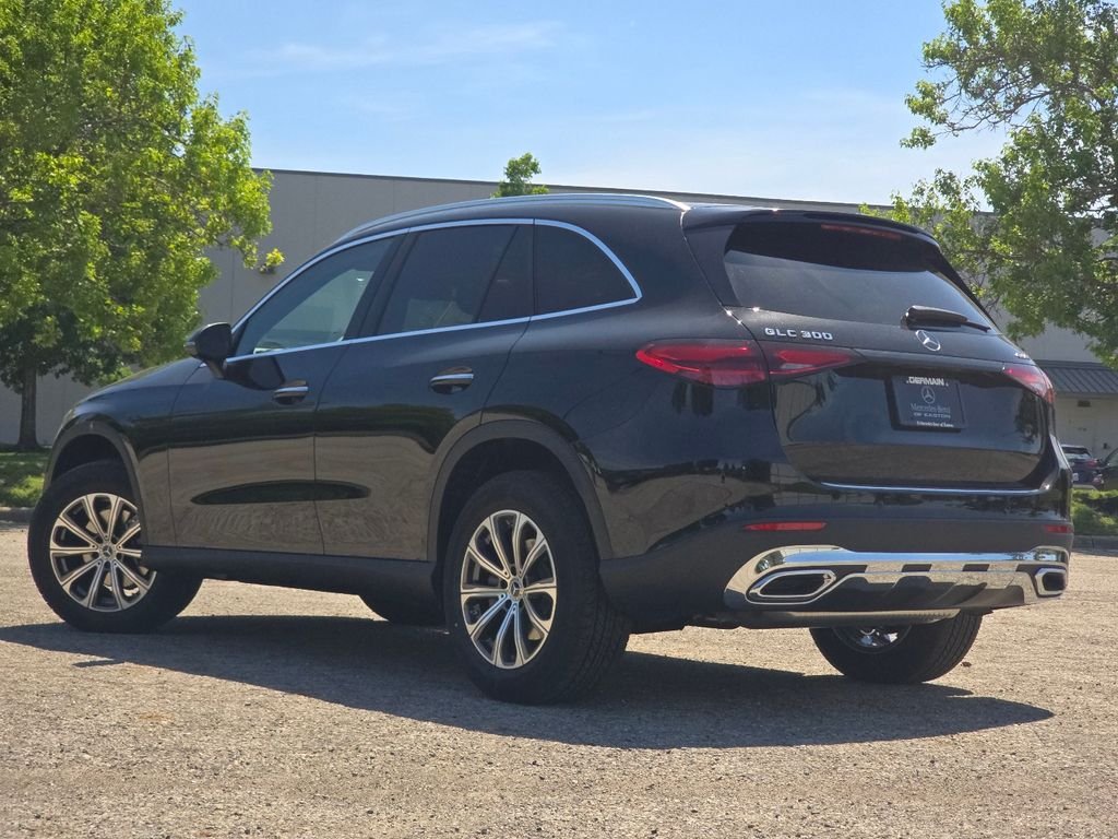 New 2026 Black Mercedes-Benz GLC 300 image 15