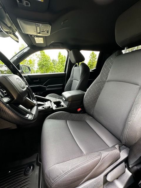 2025 Toyota Tacoma SR5 - Photo 12