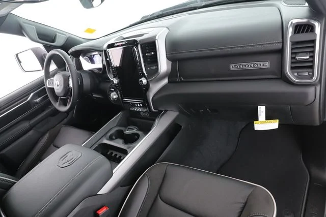 New 2027 Molten Red Pearl-Coat Exterior Paint RAM Laramie image 32