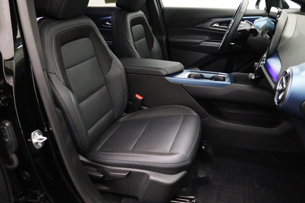 2024 Chevrolet Equinox EV LT - Photo 16