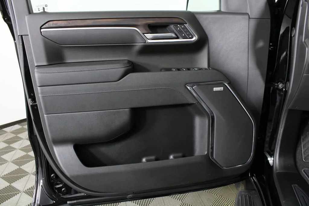 2026 GMC Sierra 1500 SLT - Photo 10