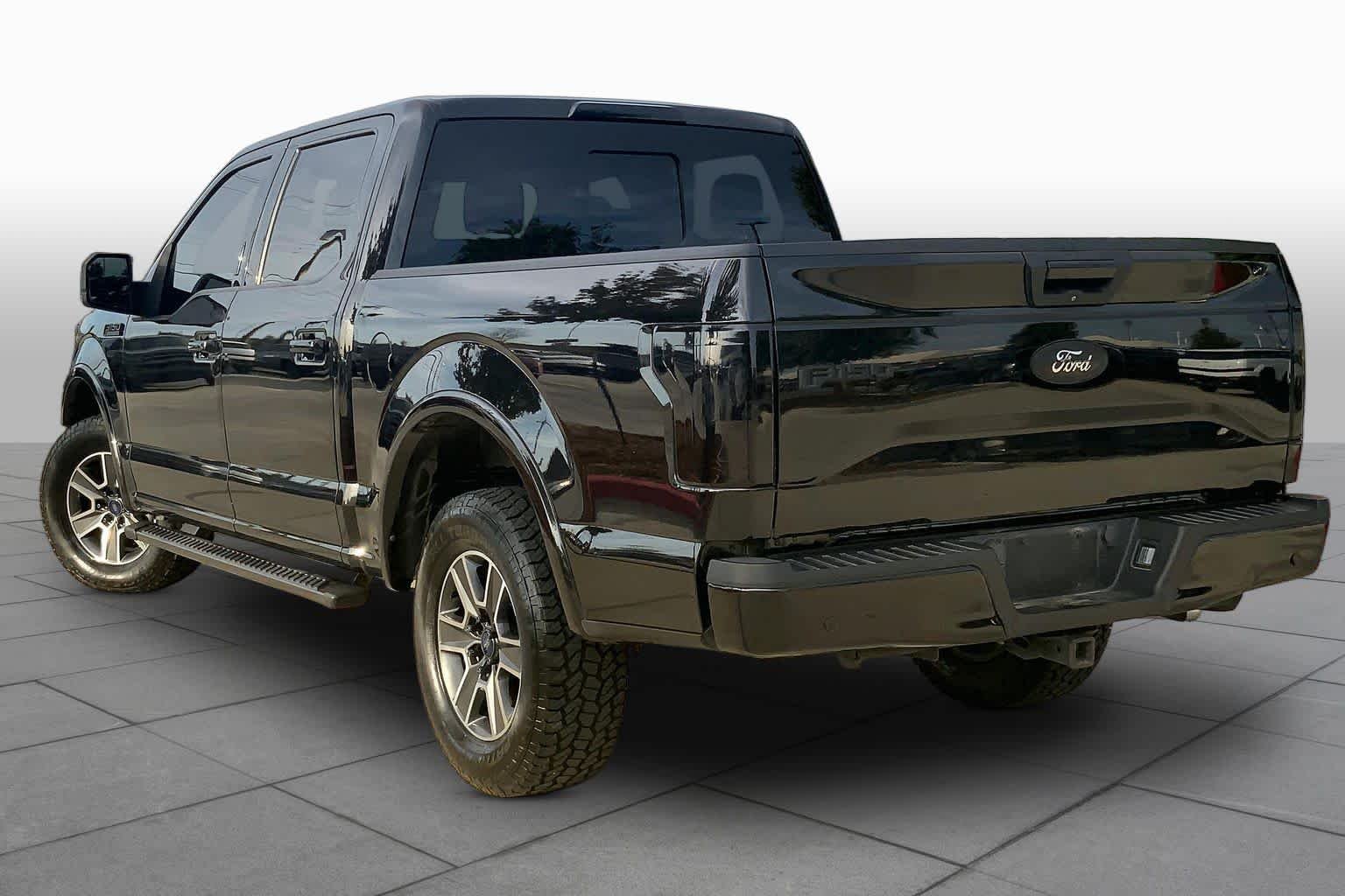 Used 2015 Tuxedo Black Metallic Ford XLT image 12