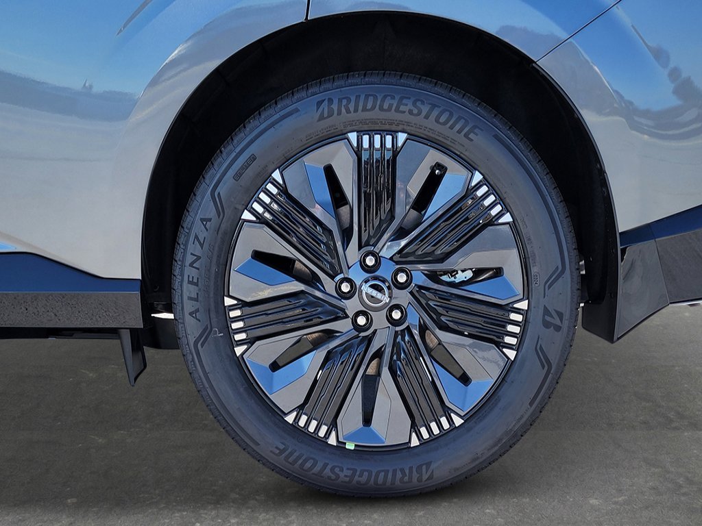 New 2026 Gun Metallic Nissan Platinum image 13