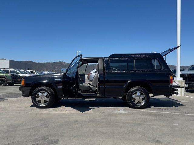 Used 1990 Black Mazda Truck image 26