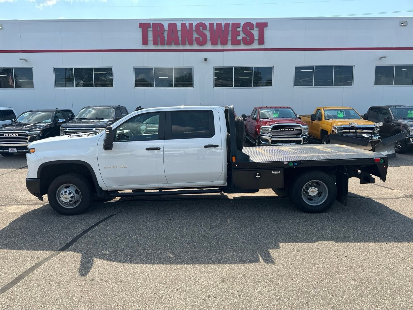 Used 2025 Chevrolet Silverado 3500HD Work Truck with VIN 1GB4KSEY5SF253633 for sale in Minneapolis, Minnesota