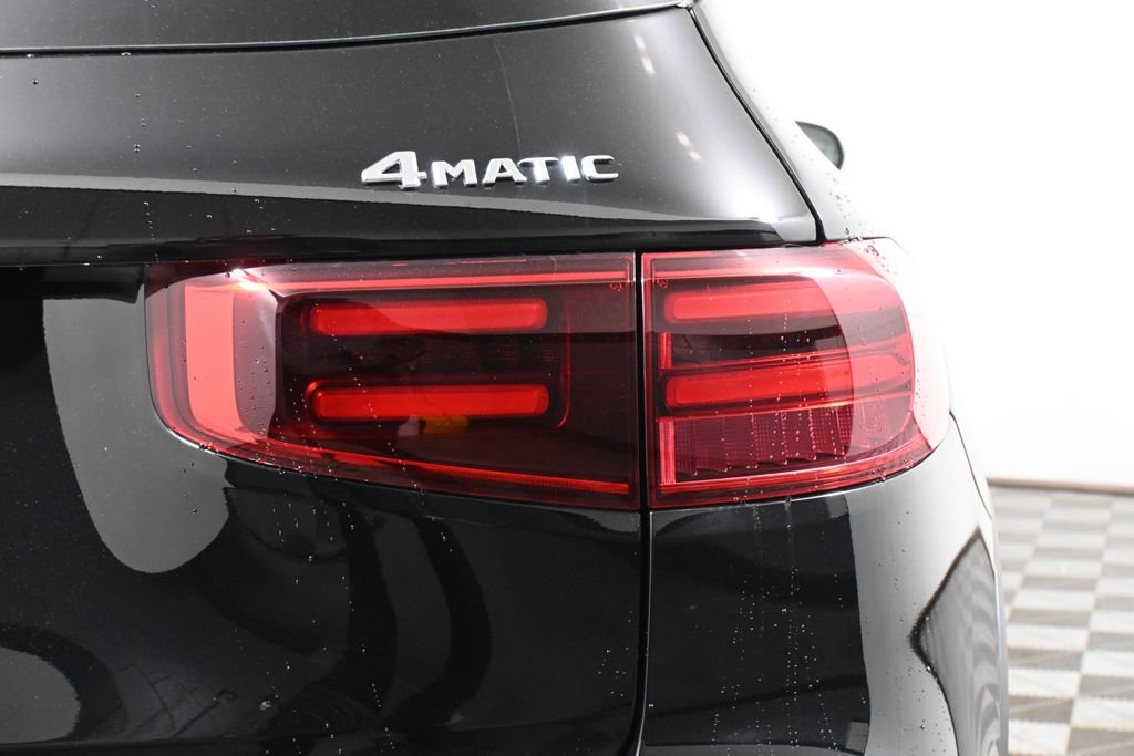 Used 2026 Night Black Mercedes-Benz GLB 250 image 13