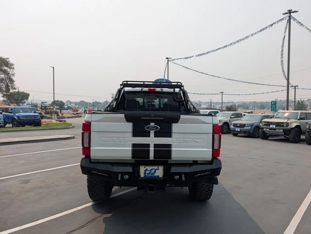 Used 2022 White Ford Lariat image 5