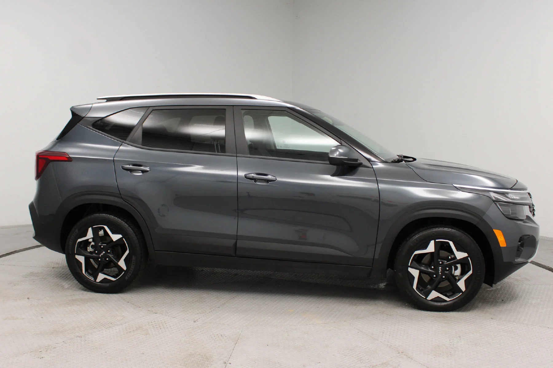 Used 2025 Gravity Gray Kia S IVT FWD image 23