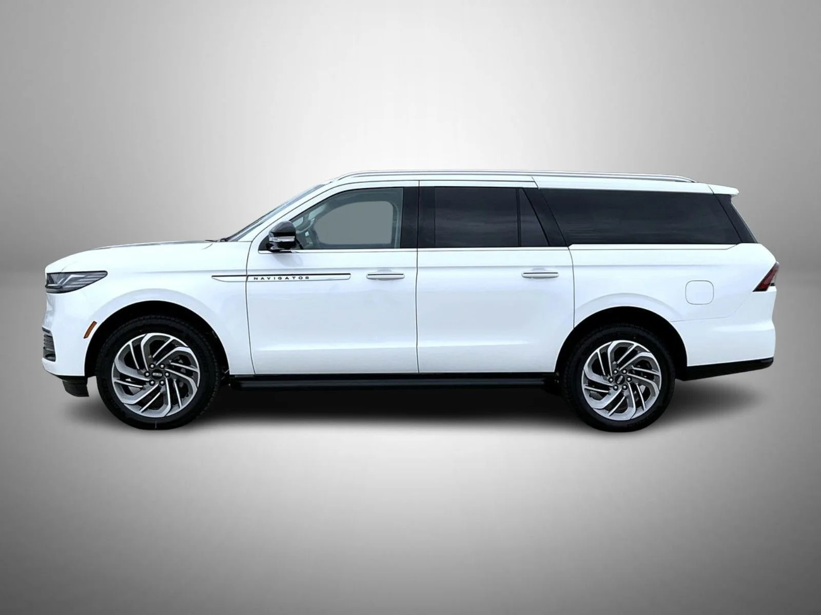 New 2026 White Lincoln Premiere image 8