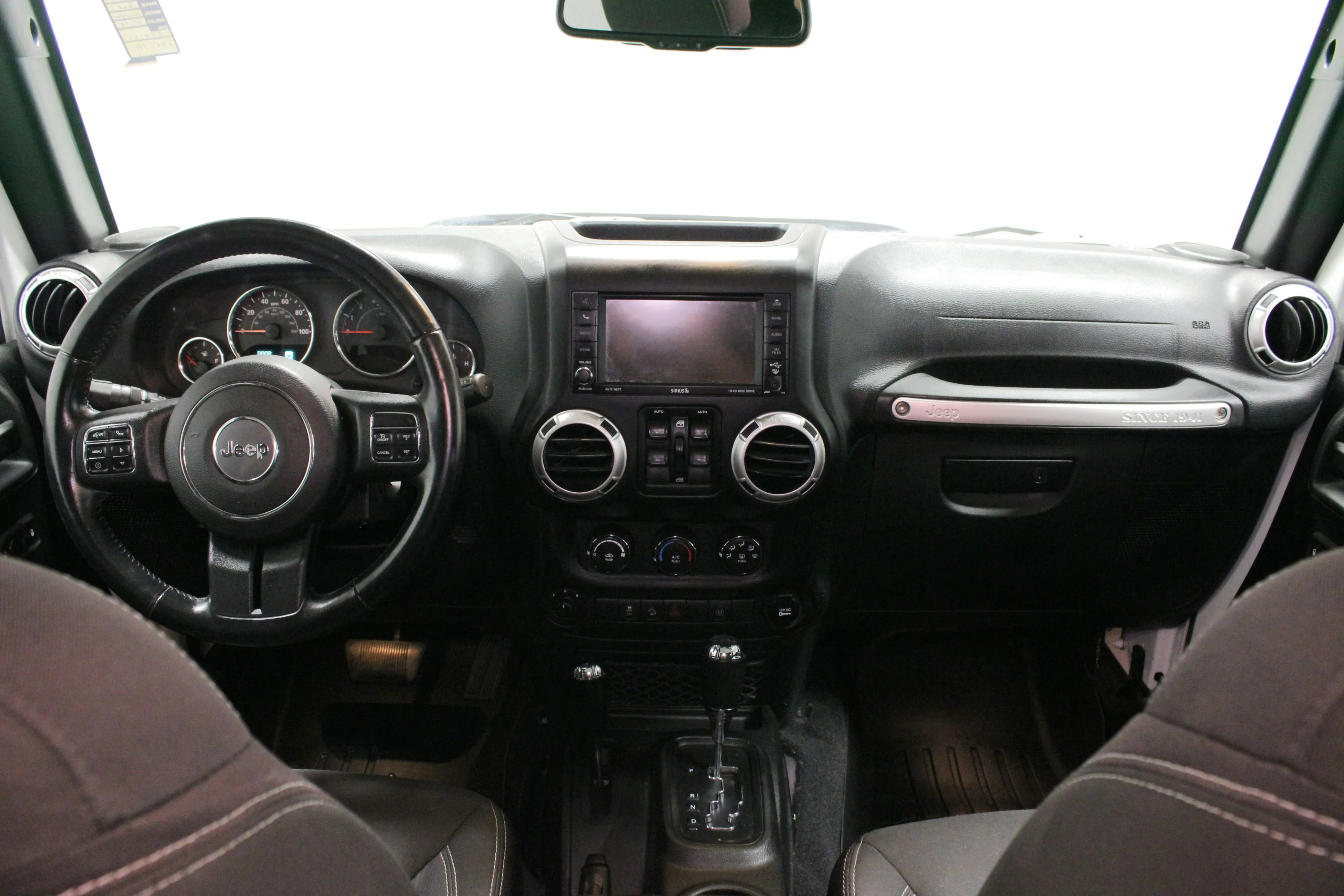 Used 2016 Bright White Clearcoat Jeep Rubicon image 17