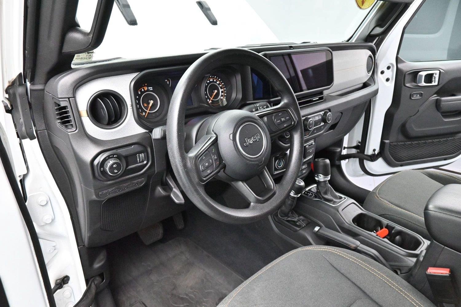 Used 2025 White Jeep Nighthawk image 14