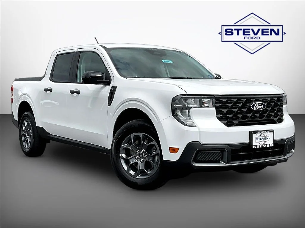 New 2026 Oxford White Ford XLT image 1
