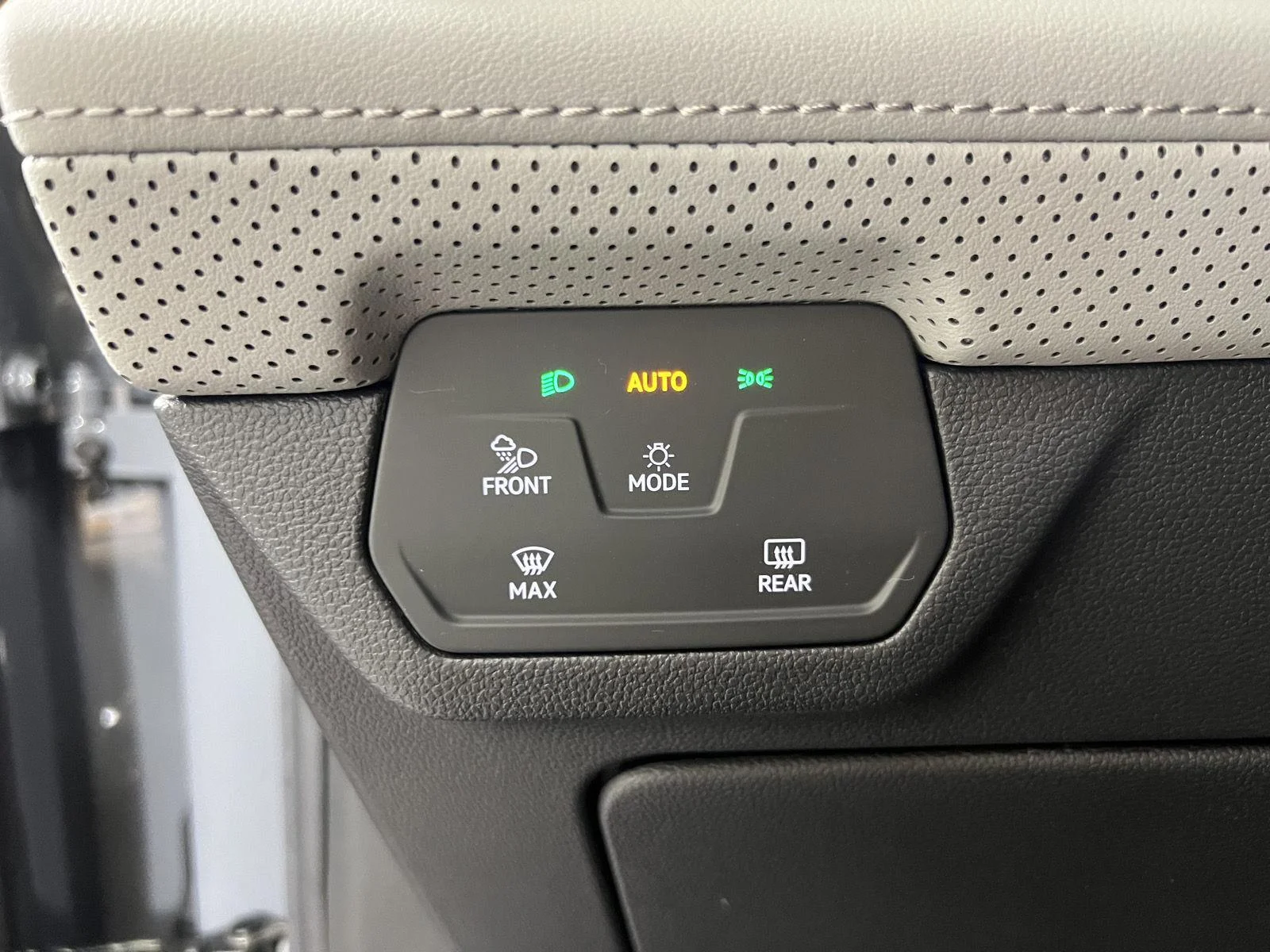 Used 2026 Pure Gray Volkswagen 2.0T Peak Edition image 17
